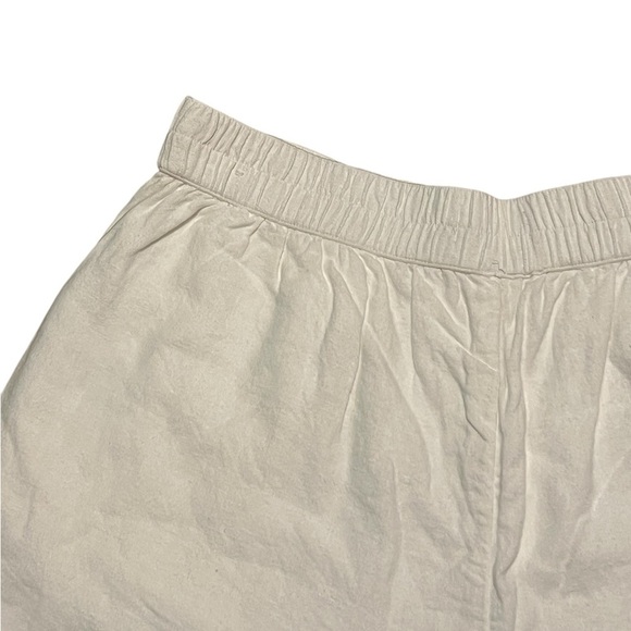 Abercrombie & Fitch white linen blend pull on shorts - Picture 4 of 8